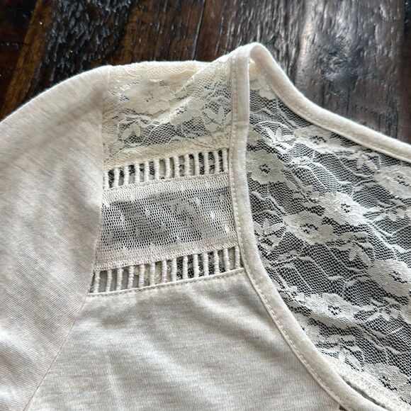 Maurices 3/4 Sleeve Top Lace Cutout Back Cream (247) - Picture 4 of 4